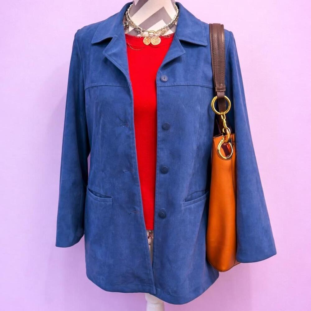 Blue suede buttoned jacket